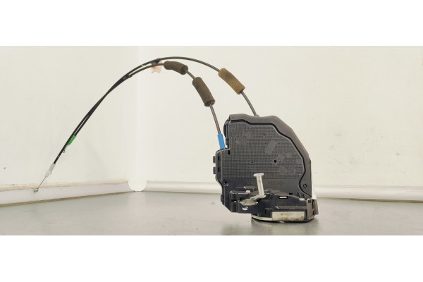 Recambio de cerradura puerta trasera izquierda para toyota avensis (t27) 2.0 d4d 124 fap referencia OEM IAM UL2  