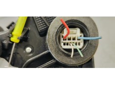 Recambio de cerradura puerta delantera derecha para toyota avensis (t27) 2.0 d4d 124 fap referencia OEM IAM UR4  