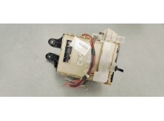 Recambio de caja reles / fusibles para toyota avensis (t27) 2.0 d4d 124 fap referencia OEM IAM 8273005720  