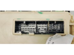 Recambio de caja reles / fusibles para toyota avensis (t27) 2.0 d4d 124 fap referencia OEM IAM 8273005720  