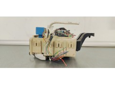 Recambio de caja reles / fusibles para toyota avensis (t27) 2.0 d4d 124 fap referencia OEM IAM 8273005720  