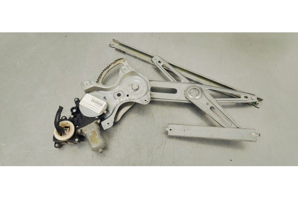 Recambio de elevalunas delantero izquierdo para toyota avensis (t27) 2.0 d4d 124 fap referencia OEM IAM 8570202020  