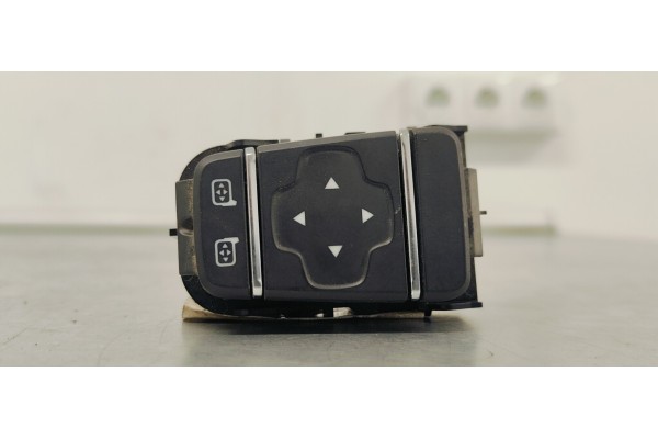 Recambio de mando retrovisor para renault clio iv 1.5 dci 75 fap referencia OEM IAM 255700068R  