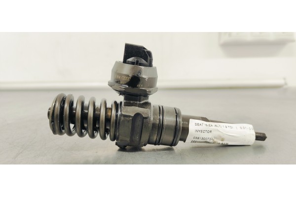 Recambio de inyector para seat ibiza (6l1) 1.9 tdi referencia OEM IAM 038130073AJ  