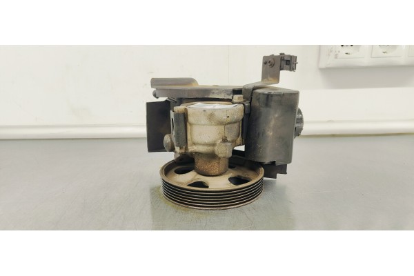 Recambio de bomba direccion para peugeot 206 berlina xs referencia OEM IAM 9637058480  