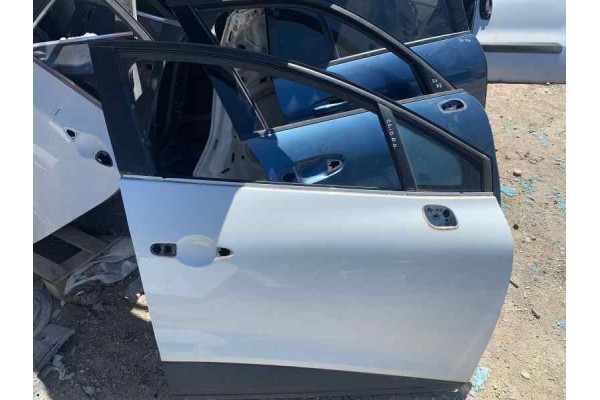 Recambio de puerta delantera derecha para renault clio iv 1.5 dci 75 fap referencia OEM IAM   