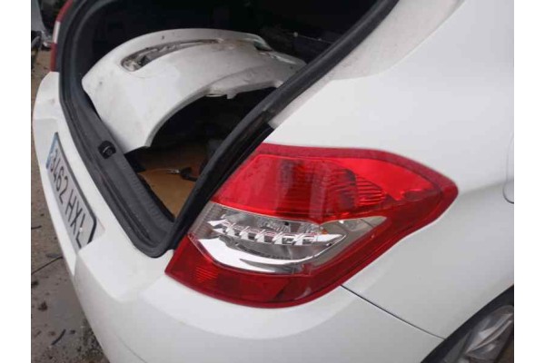 Recambio de piloto trasero derecho para citroen c4 lim. 1.6 hdi 115 fap referencia OEM IAM   