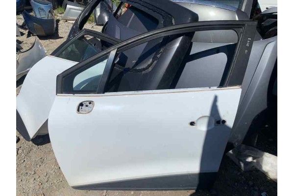 Recambio de puerta delantera izquierda para renault clio iv 1.5 dci 75 fap referencia OEM IAM   