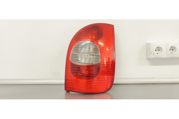 Recambio de piloto trasero derecho para citroen xsara picasso 1.6 16v sx top referencia OEM IAM 89398406  