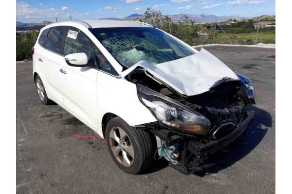 kia carens ( ) del año 2016