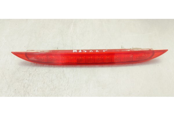 Recambio de luz central de freno para mazda 5 berl. (cr) 1.8 active referencia OEM IAM C23551580  