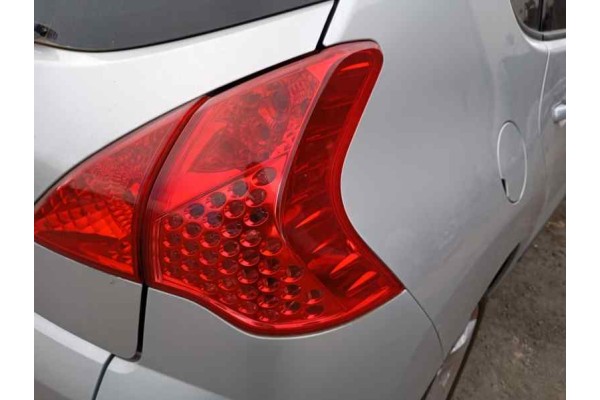 Recambio de piloto trasero derecho para peugeot 3008 1.6hdi 112 fap referencia OEM IAM   