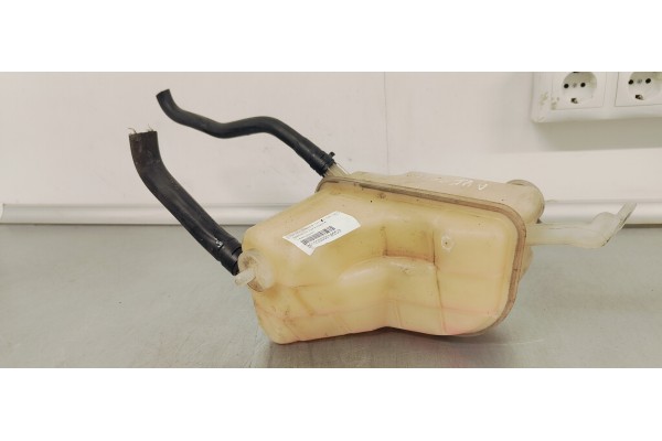 Recambio de deposito expansion para toyota avensis (t27) 2.0 d4d 124 fap referencia OEM IAM 1648026030  