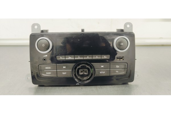 Recambio de sistema audio / radio cd para renault clio iv 1.5 dci 75 fap referencia OEM IAM 281153307R  