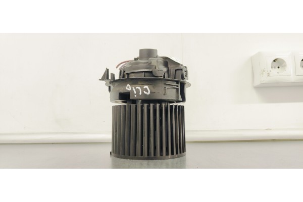 Recambio de ventilador calefaccion para renault clio iv 1.5 dci 75 fap referencia OEM IAM T1029527H  