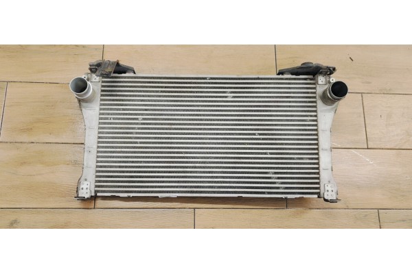Recambio de intercooler para toyota avensis (t27) 2.0 d4d 124 fap referencia OEM IAM JD1271003521  