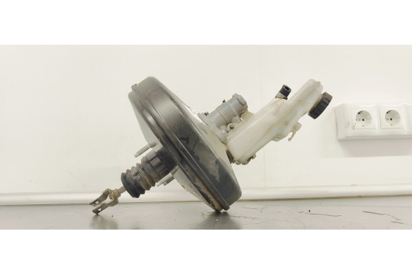 Recambio de servofreno para toyota avensis (t27) 2.0 d4d 124 fap referencia OEM IAM 0204054177  