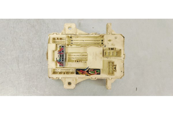 Recambio de caja reles / fusibles para kia cee´d sporty wagon ex referencia OEM IAM 919501H510  