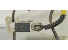 Recambio de deposito limpia para kia carens ( ) 1.6 i 135 referencia OEM IAM 98610A4000  