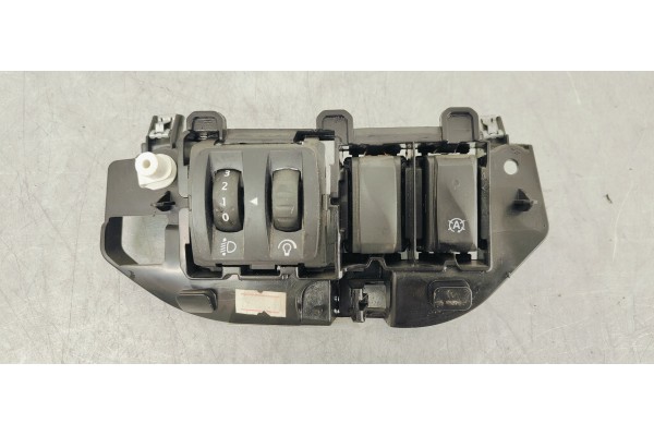 Recambio de mando luces para renault clio iv 1.5 dci 75 fap referencia OEM IAM 1136154X  