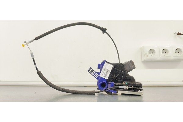 Recambio de cerradura puerta trasera derecha para kia carens ( ) 1.6 i 135 referencia OEM IAM 81420A4030  