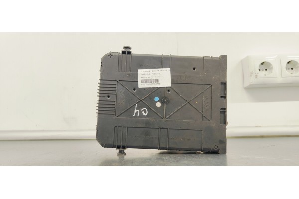 Recambio de caja reles / fusibles para citroen c4 picasso 1.6 hdi 115 fap referencia OEM IAM 980406748003  