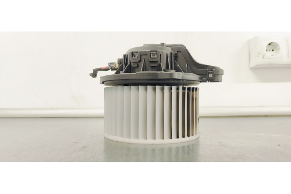 Recambio de ventilador calefaccion para kia carens ( ) 1.6 i 135 referencia OEM IAM F00S3B2474  