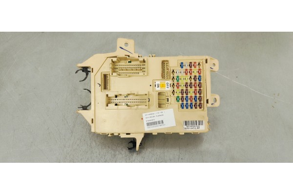 Recambio de caja reles / fusibles para kia carens ( ) 1.6 i 135 referencia OEM IAM 91950A4510  