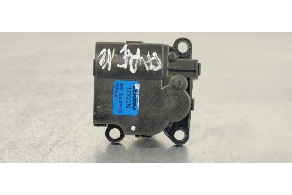 Recambio de motor apertura trampillas climatizador para kia carens ( ) 1.6 i 135 referencia OEM IAM D332JY9AA05  