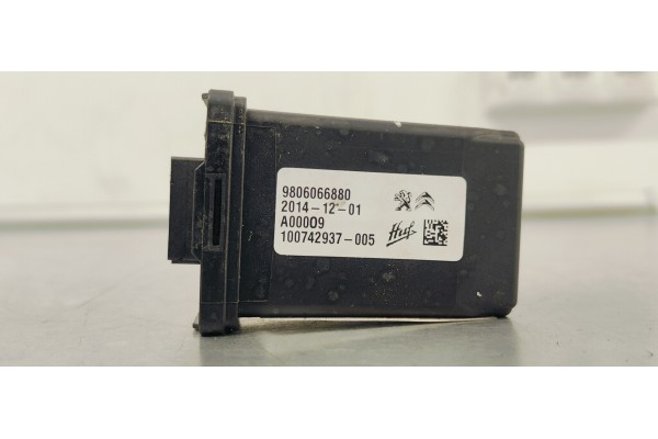 Recambio de modulo electronico para citroen c4 picasso 1.6 hdi 115 fap referencia OEM IAM 9806066880  