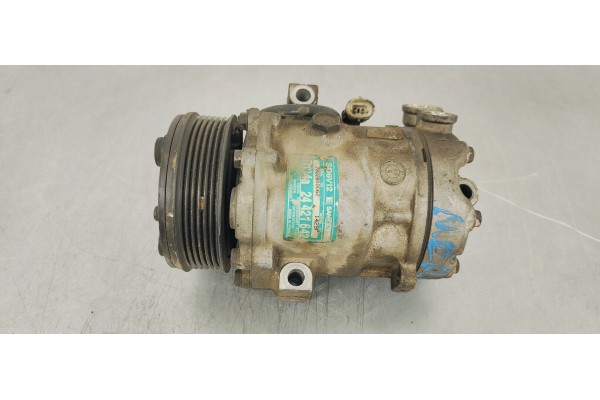 Recambio de compresor aire acondicionado para opel meriva referencia OEM IAM 24421642  