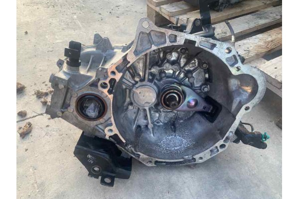 Recambio de caja cambios para kia carens ( ) 1.6 i 135 referencia OEM IAM M6CF1  