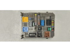 Recambio de caja reles / fusibles para peugeot 5008 1.6 i turbo 180 fap referencia OEM IAM 983081308000  