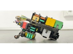 Recambio de caja reles / fusibles para peugeot 5008 1.6 i turbo 180 fap referencia OEM IAM 9806192580  