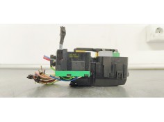Recambio de caja reles / fusibles para peugeot 5008 1.6 i turbo 180 fap referencia OEM IAM 9806192580  