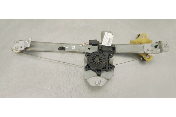 Recambio de elevalunas delantero izquierdo para renault clio iv 1.5 dci 75 fap referencia OEM IAM 807213867R  