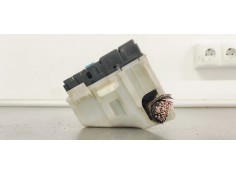 Recambio de caja reles / fusibles para mazda 5 berl. (cr) referencia OEM IAM   