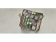 CAJA RELES / FUSIBLES 