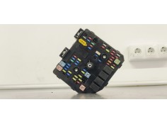 Recambio de caja reles / fusibles para chevrolet captiva 2.2 vcdi 184 4x4 fap referencia OEM IAM 95202005  