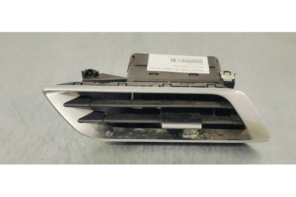Recambio de rejilla aireadora para peugeot 5008 1.6 i turbo 180 fap referencia OEM IAM 9810143080  