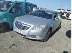 opel insignia berlina del año 2011