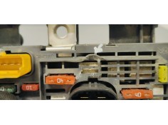 Recambio de caja reles / fusibles para peugeot 3008 1.6 hdi 110 fap referencia OEM IAM 9667044980  