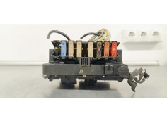 Recambio de caja reles / fusibles para peugeot 407 st sport referencia OEM IAM 9656086180  