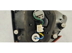 Recambio de piloto trasero derecho interior para kia carens ( ) 1.6 i 135 referencia OEM IAM 92404A4010  