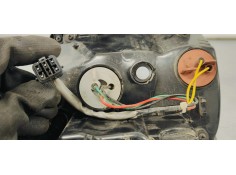 Recambio de piloto trasero derecho para kia carens ( ) 1.6 i 135 referencia OEM IAM 92402A4010  