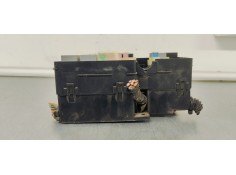Recambio de caja reles / fusibles para ford focus lim. (cb8) 1.6 tdci referencia OEM IAM AV6T14A067AB  