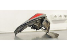 Recambio de piloto trasero derecho para peugeot 5008 1.6 i turbo 180 fap referencia OEM IAM 9811028180  