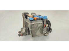 Recambio de caja reles / fusibles para renault clio iv 1.5 dci 75 fap referencia OEM IAM 243804185R  