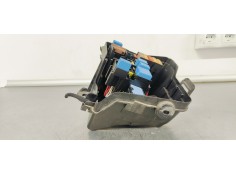Recambio de caja reles / fusibles para renault clio iv 1.5 dci 75 fap referencia OEM IAM 243804185R  