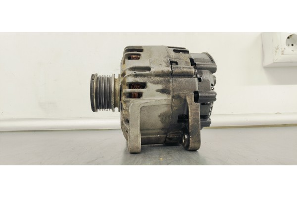 Recambio de alternador para renault scenic iii referencia OEM IAM 231000026R  
